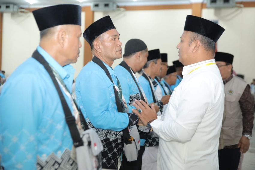 Suasana Haru dan Semangat: Wakil Bupati Asahan Lepas Jamaah Haji Kloter 7 Menuju Tanah Suci