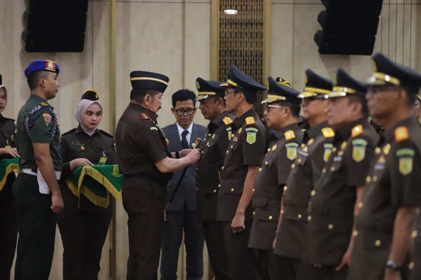 Jaksa Agung Lantik Kajati dan Pejabat Eselon II, Tekankan Integritas dan Adaptasi Digital