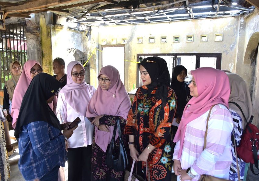 Aksi Peduli IKD DPRD Medan: Salurkan Bantuan untuk Korban Kebakaran Pasar Pekong Labuhan