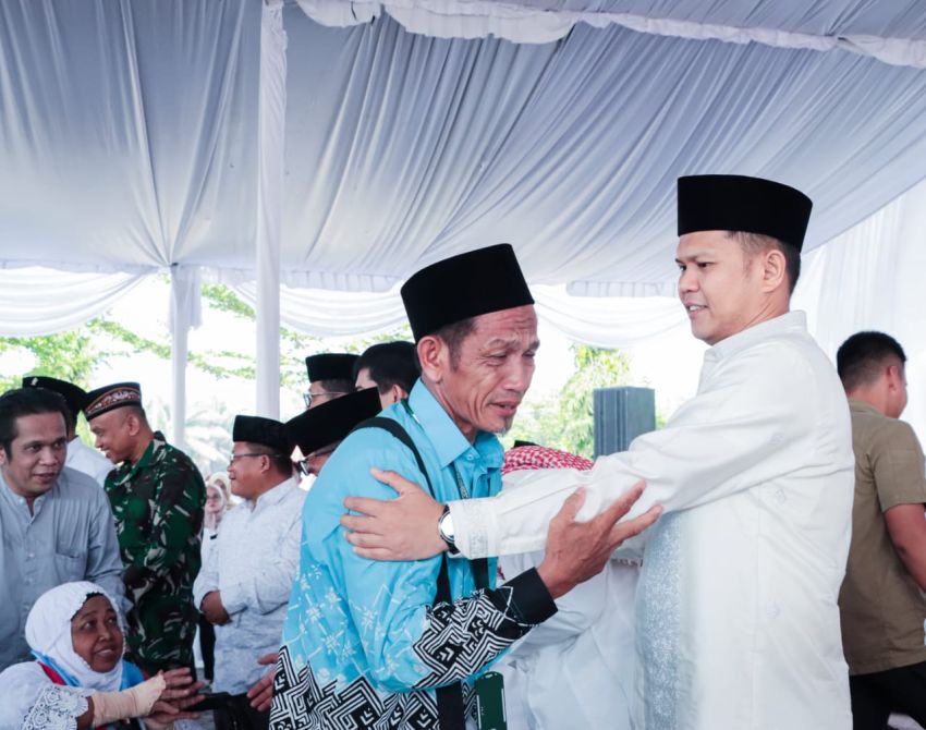 205 Jamaah Haji Asal Sergai Dilepas, Wabup Adlin Pesankan Kesabaran dan Kekompakan