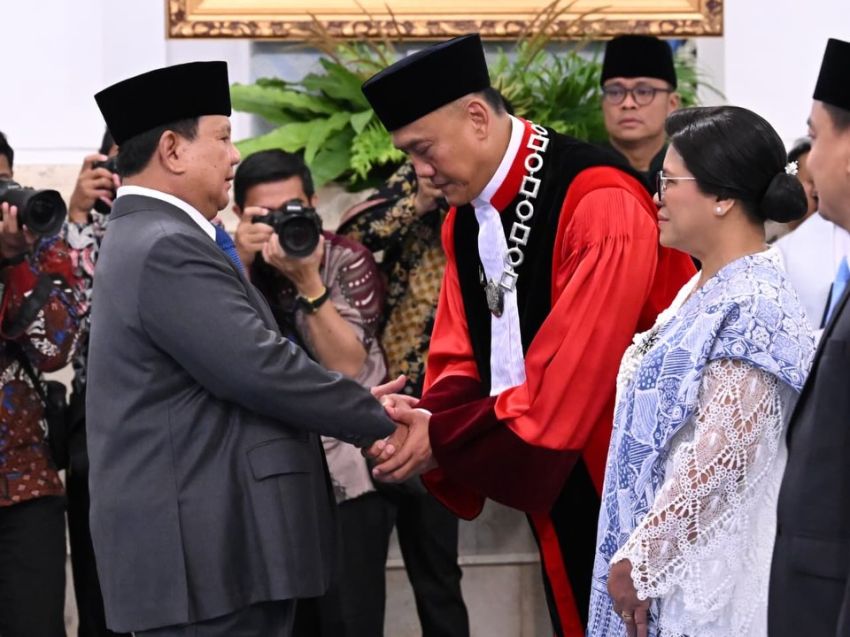 Presiden Prabowo Saksikan Sumpah Hakim Konstitusi dan Anggota Ombudsman RI Periode 2026&ndash;2031, Ini Nama-namanya