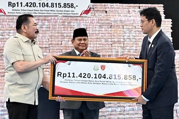 Presiden Prabowo Subianto Saksikan Penyerahan Rp11,42 Triliun dan Ratusan Ribu Hektare Lahan ke Negara