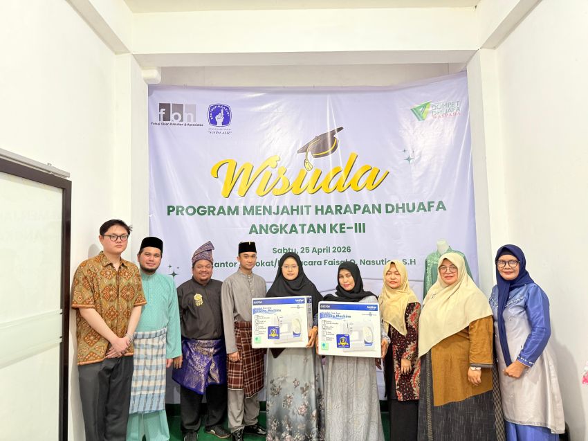 Dompet Dhuafa Waspada Wisuda Peserta Pelatihan Menjahit Angkatan III
