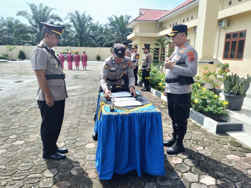 Kapolres Padang Lawas Pimpin Sertijab Pejabat, Tekankan Inovasi dan Kesiapsiagaan Hadapi Tantangan Kamtibmas