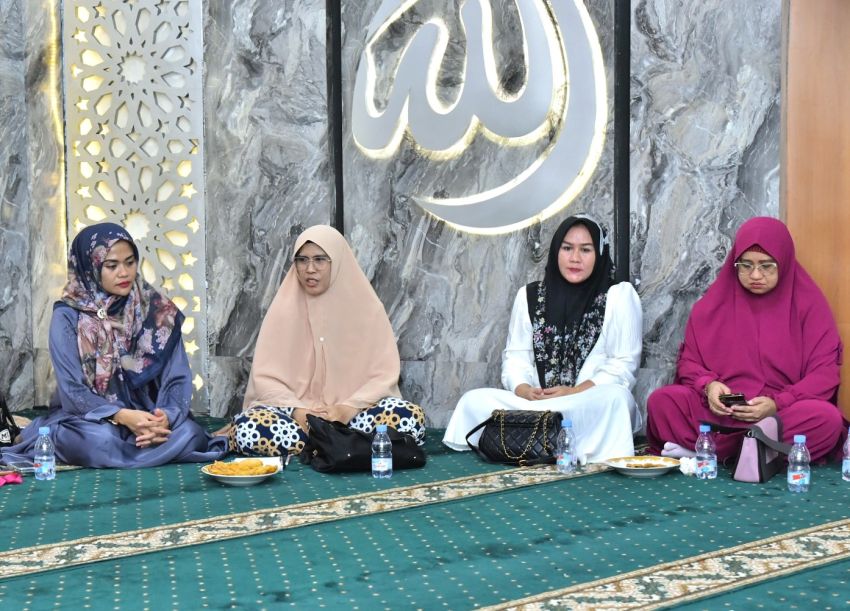 Peringati Isra Mi&rsquo;raj, Ikatan Keluarga DPRD Medan Gelar Pengajian Penuh Hikmah