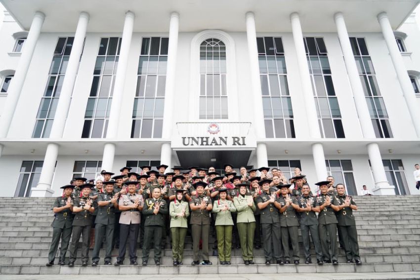 Sebanyak 466 orang Wisudawan Unhan RI Dikukuhkan, Kapen Seskoad Raih Gelar M.Han dihadapan Menhan RI
