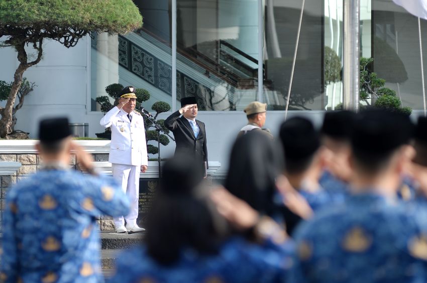 Wagub Surya Pimpin Upacara Hari Otonomi Daerah ke-30, Tekankan Sinergi Pusat-Daerah