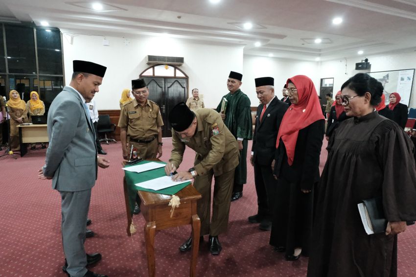 Wali Kota Tanjungbalai Kukuhkan 22 Kepala Sekolah dan Pejabat Fungsional
