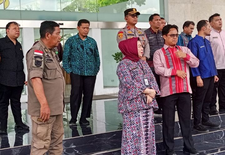 Kehadiran Gibson Panjaitan di Demo Buruh Dinilai Janggal, Tuai Sorotan