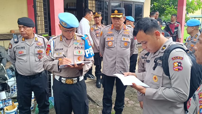 Divpropam Polri dan Slog Polri Periksa Senjata Api Personel di Polresta Deli Serdang