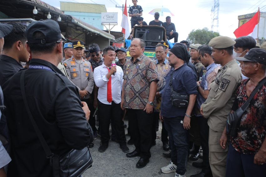 Jalan Rusak Puluhan Tahun, Warga Buntu Pane Demo, Bupati Asahan Turun Tangan