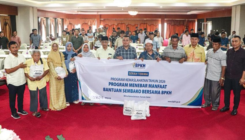 Aksi Nyata untuk Rakyat! Andar Amin Harahap Bersama BPKH Bagikan 1.000 Paket Sembako Warga Sumut II
