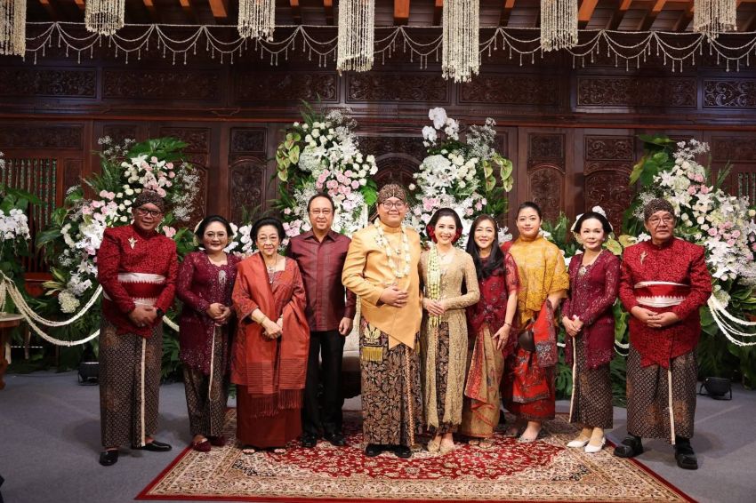 Dihadiri Megawati dan Sri Sultan HB X, Resepsi Pernikahan Putra Hasto Kristiyanto Berlangsung Hangat di Yogyakarta