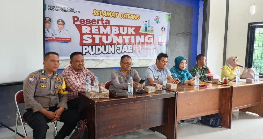 Cegah Stunting Sejak Dini, Bhabinkamtibmas Pudun Jae Ajak Warga Peduli Gizi Anak