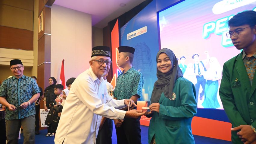 Zakat Pegawai Bank Sumut Biayai Pendidikan Ratusan Pelajar, Baznas Sebut UPZ Bank Sumut Salah Satu yang Terunggul di Sumut