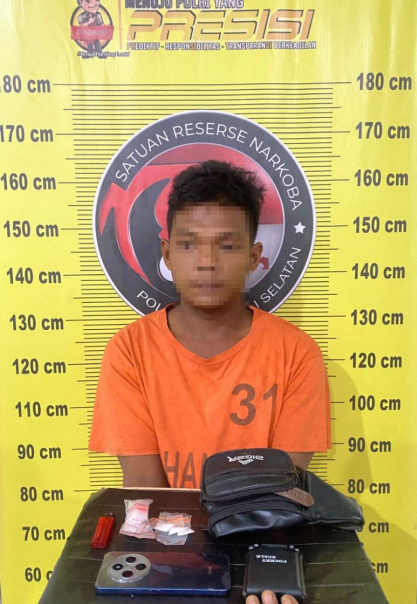 Pria Pengangguran di Tapsel Ditangkap Saat Duduk di Depan Gerobak Es Tebu, Polisi Temukan Sabu dan Timbangan Elektrik