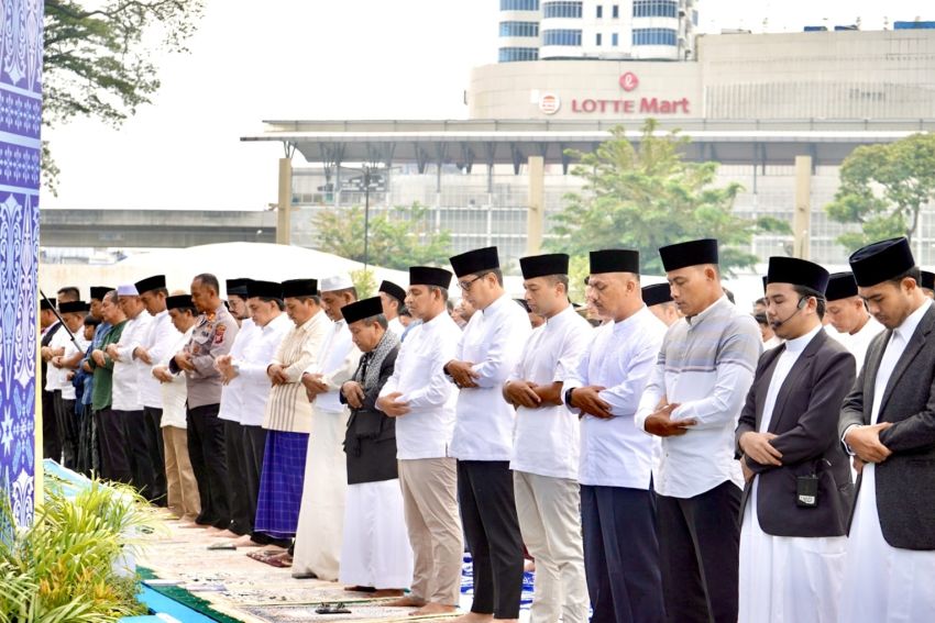 Refleksi Iduladha, Rico Waas Ajak Warga Perkuat Kepedulian Sosial dan Jaga Lingkungan