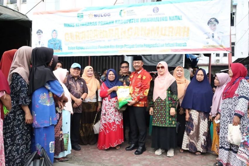 Pasar Murah Jelang Iduladha Digelar di Madina, Beras Rp60 Ribu dan Minyakita Rp15.500 Diserbu Warga