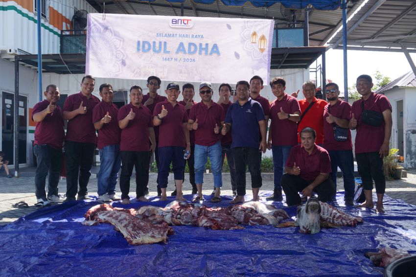 BNCT Salurkan Delapan Sapi dan Tiga Kambing Qurban untuk Masyarakat Sekitar Pelabuhan Belawan