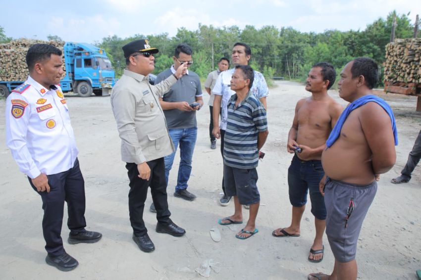 Wakil Bupati Asahan: Pengusaha Kayu Wajib Patuhi Batas Muatan, Jalan Kabupaten Aset Bersama