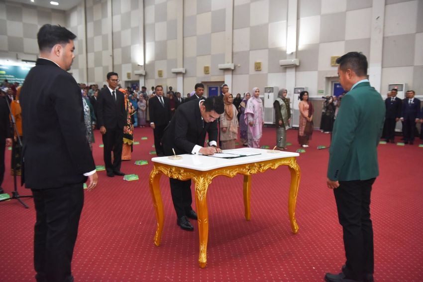 Rektor USU Prof Muryanto Lantik Dekan, Wakil Dekan Fakultas Serta Direktur dan Wakil Direktur Sekolah Pascasarjana