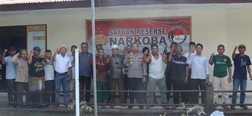 Tokoh Kampung Darek Datangi Polres, Kapolres Padangsidimpuan AKBP Wira Prayatna Dipuji Tokoh Adat dan Agama atas Ketegasan Berantas Narkoba