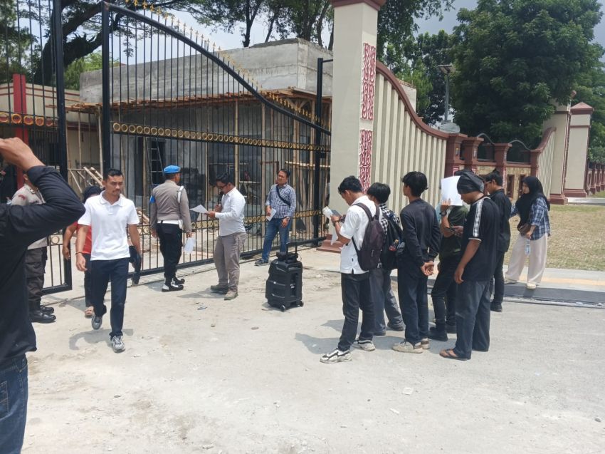 Mahasiswa Demo di Mapoldasu dan Kantor BNN Sumut, Desak Penutupan THM Kapten America