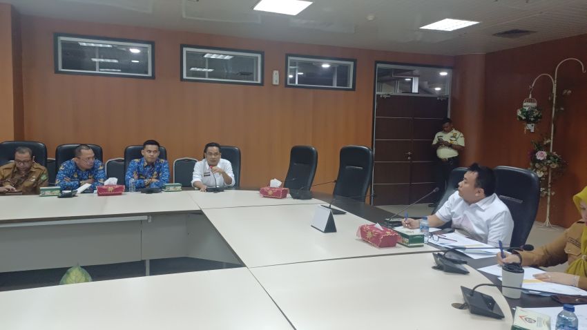 Zulkarnaen Gelar Rapat Lanjutan Penanganan Banjir di Jalan Letda Sudjono