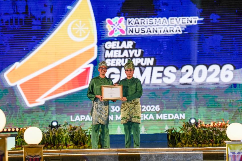 Tampil Meriah dan Megah, Wali Kota Medan Buka Gemes 2026 Lewat Petikan Gambus Melayu