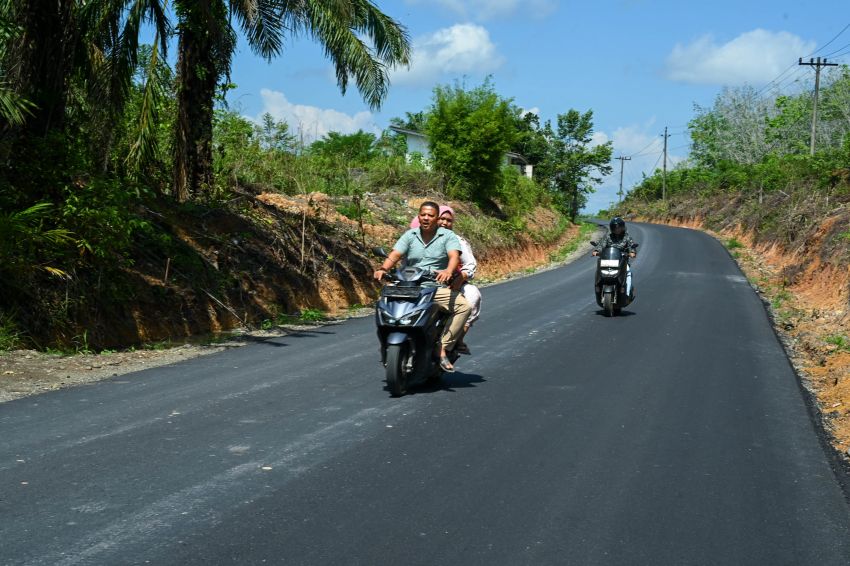 Perbaikan Jalan Hutaimbaru-Sipiongot Mulai Berjalan, Warga Rasakan Dampak Ekonomi dan Mobilitas Meningkat