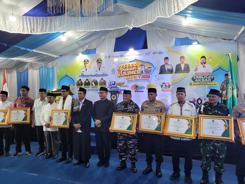 Kota Medan Kian Kondusif, Kapolrestabes Terima Penghargaan dari MUI