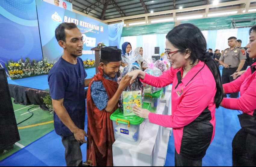 Sambut HUT Bhayangkara ke-80, Polda Sumut Gelar Bakti Kesehatan dan Salurkan Bantuan untuk 3.000 Warga Langkat