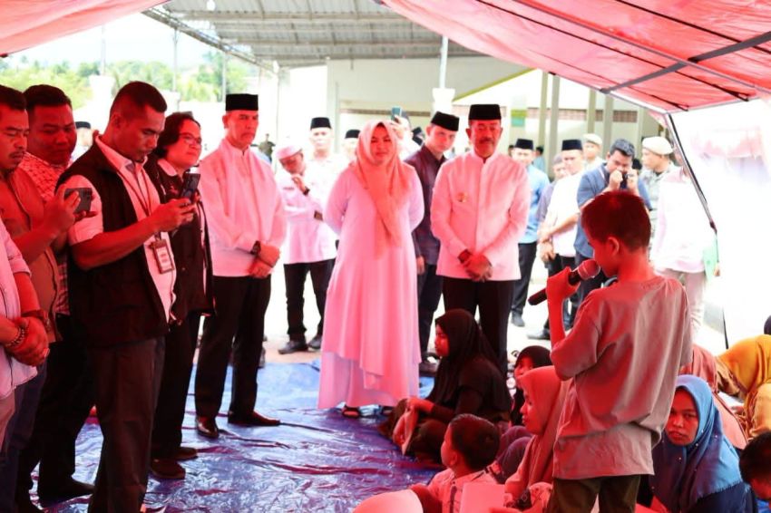 Momentum 10 Muharram, Bupati Madina Santuni 180 Anak Yatim dan Disabilitas di Masjid Agung Nur Ala Nur