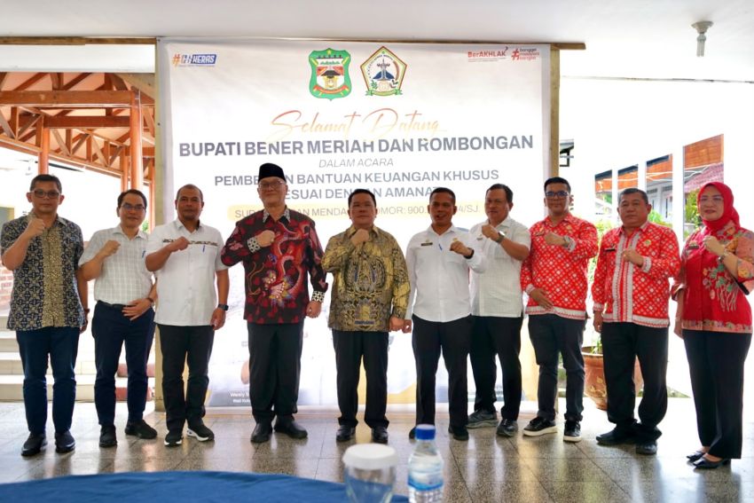 Wali Kota menerima kunjungan Pemerintah Pemkab Bener Meriah Provinsi Aceh. Rombongan dipimpin langsung Bupati Ir H Tagore Abu Bakar