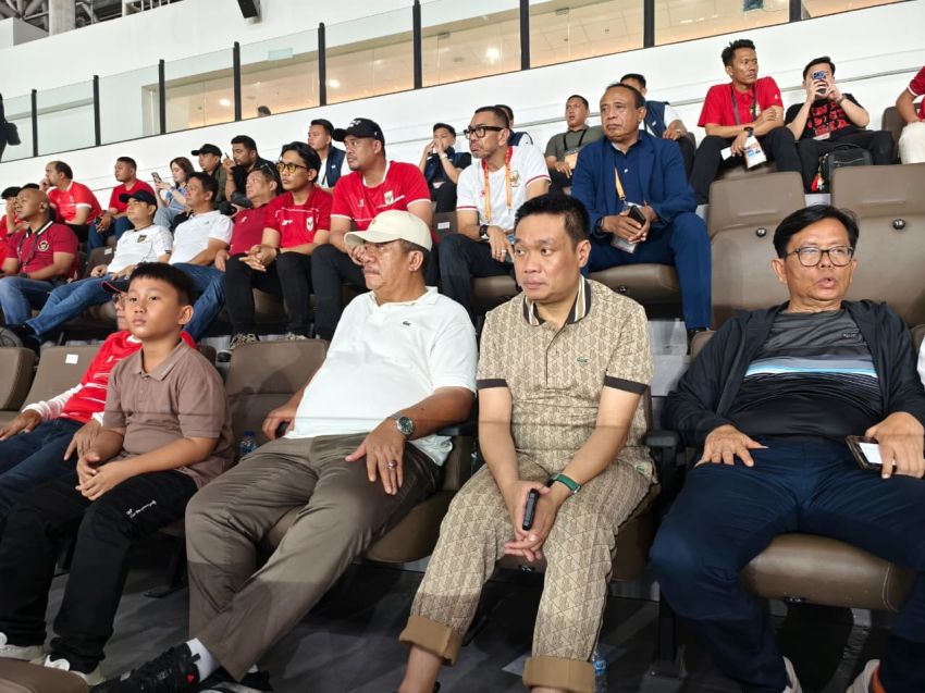 Sinergi Pemimpin Daerah: Bobby Nasution dan Bupati Taufik Zainal Abidin Padati Stadion Utama Sumut, Nobar Timnas Indonesia U-19 vs Myanmar