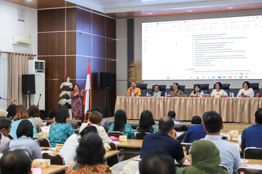 Ketua TP PKK  rapat  persiapan Monitoring Desa/Kelurahan Pelaksana Tertib Administrasi, PAAR, UP2K, Aku Hatinya PKK, dan IVA Test oleh TP PKK Provinsi