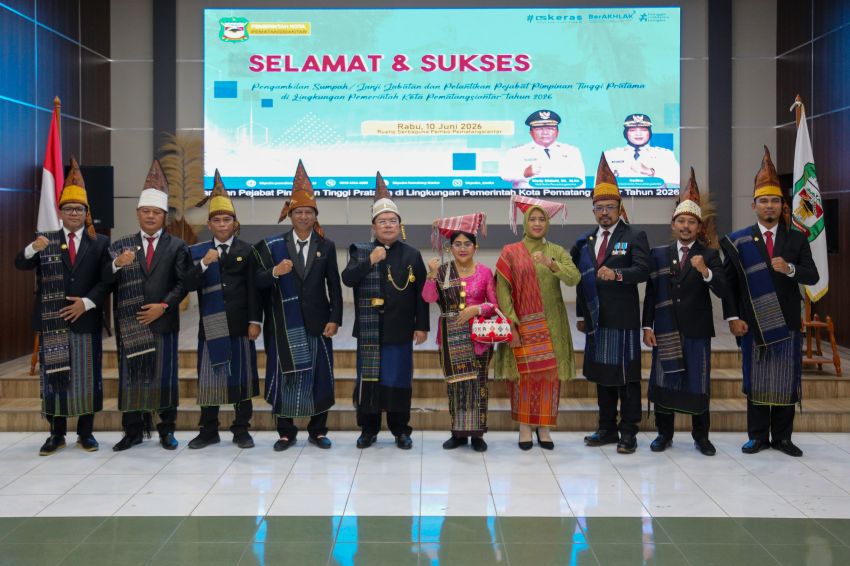 Wali Kota melantik tujuh Pejabat Pimpinan Tinggi Pratama di lingkungan Pemerintah Kota