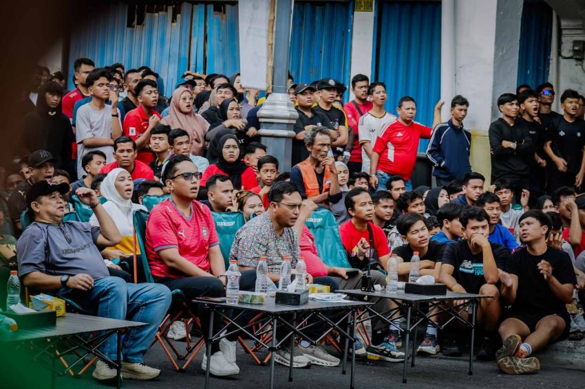 Rico Waas Nobar Piala Dunia Bersama Warga di CFD Kesawan, Ajak Generasi Muda Gemar Berolahraga