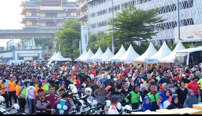 Polda Sumut Sulap Car Free Day Jadi Pesta Rakyat HUT Bhayangkara ke-80, Ribuan Warga Padati Lapangan Merdeka