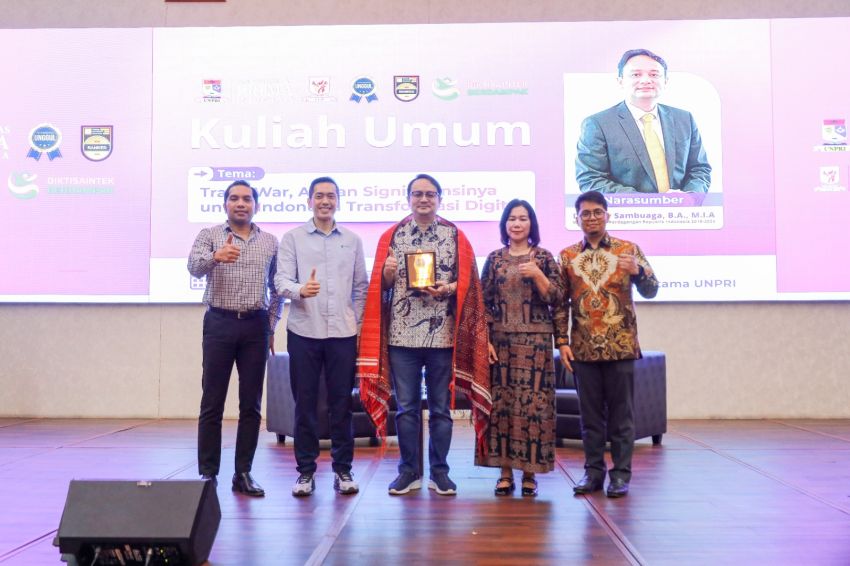 Hadapi Digitalisasi, Dr. Jerry Sambuaga Minta Mahasiswa UNPRI Harus Punya Skill Yang Kompetitif