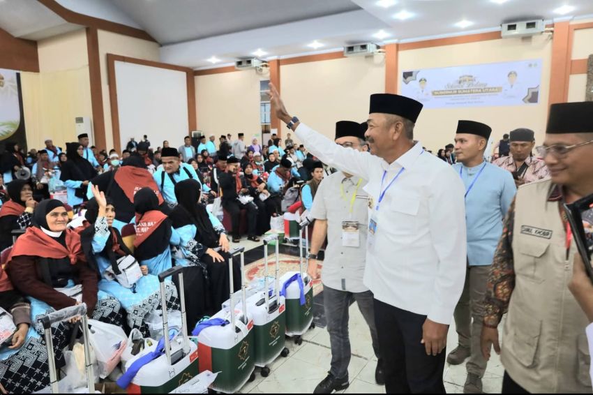 342 Jamaah Haji Madina Pulang Selamat, Bupati H. Saipullah Nasution Langsung Siapkan Gebrakan untuk 2027