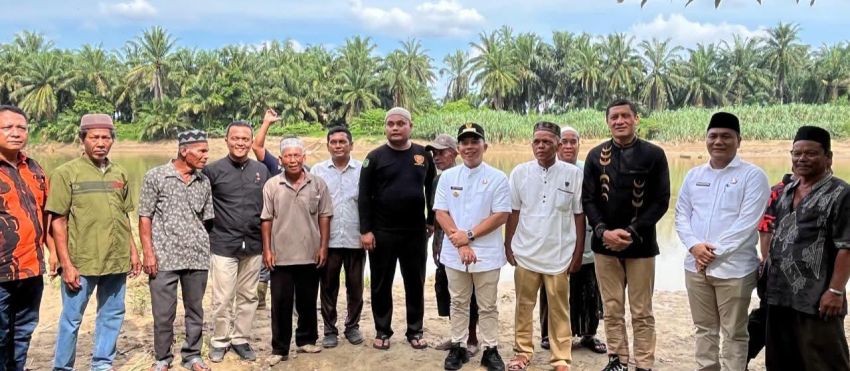Bupati dan Wabup Padang Lawas Turun Langsung, Umumkan Proyek Pembangunnan Rp7,35 Miliar di Huristak