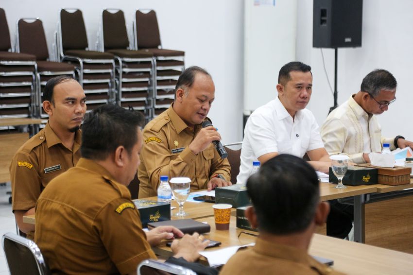 Asisten Pemerintahan dan Kesejahteraan Rakyat menerima kunker Bapemperda DPRD Provinsi Sumut