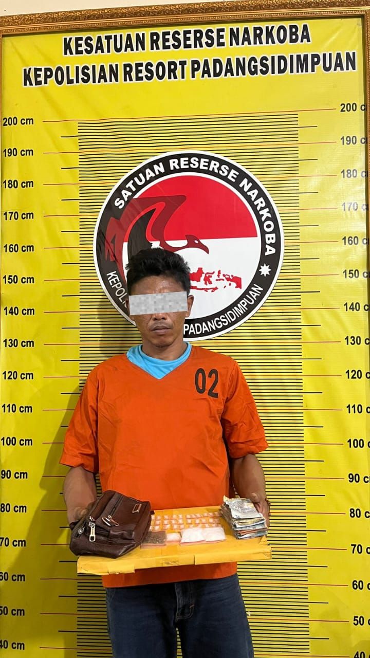 Digerebek Polres Padangsidimpuan, Pengedar Sabu di Palopat Pijorkoling Ditangkap Bersama Puluhan Paket Narkoba