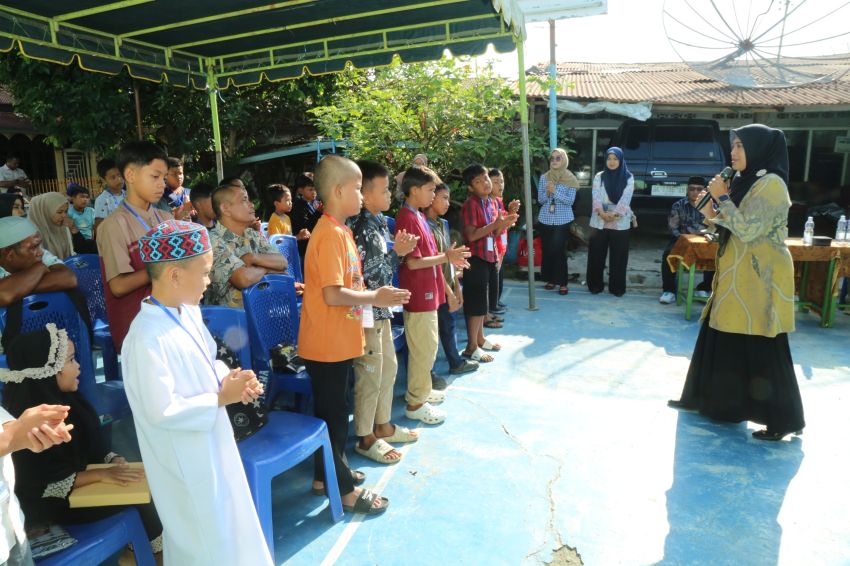 Wakil Wali Kota menghadiri sekaligus membuka Khitanan Massal Gratis STM Babuttaqwa Pematangsiantar, di halaman Masjid Babuttaqwa