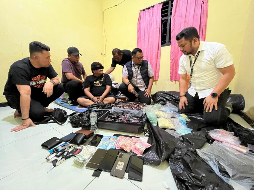 Satres Narkoba Polrestabes Medan Ringkus Gembong Narkoba, 10.447 Butir Ekstasi, 828 Vape Narkoba, dan Uang Rp 246 Juta Disita
