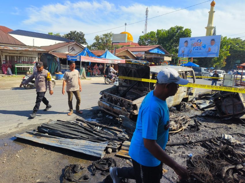 Gerak Cepat Polsek Padang Bolak!Kebakaran Kios Minyak di Padang Lawas Utara Picu Kepanikan Warga, Korban Dilarikan ke Rumah Sakit