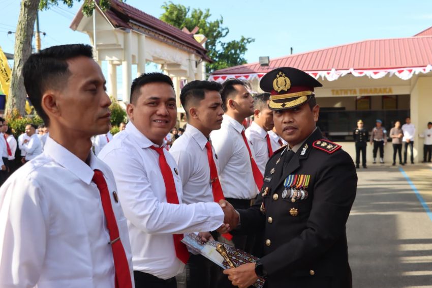 Personel Berprestasi Diganjar Penghargaan, Kapolres Padangsidimpuan: Dedikasi dan Integritas Harus Jadi Budaya Kerja