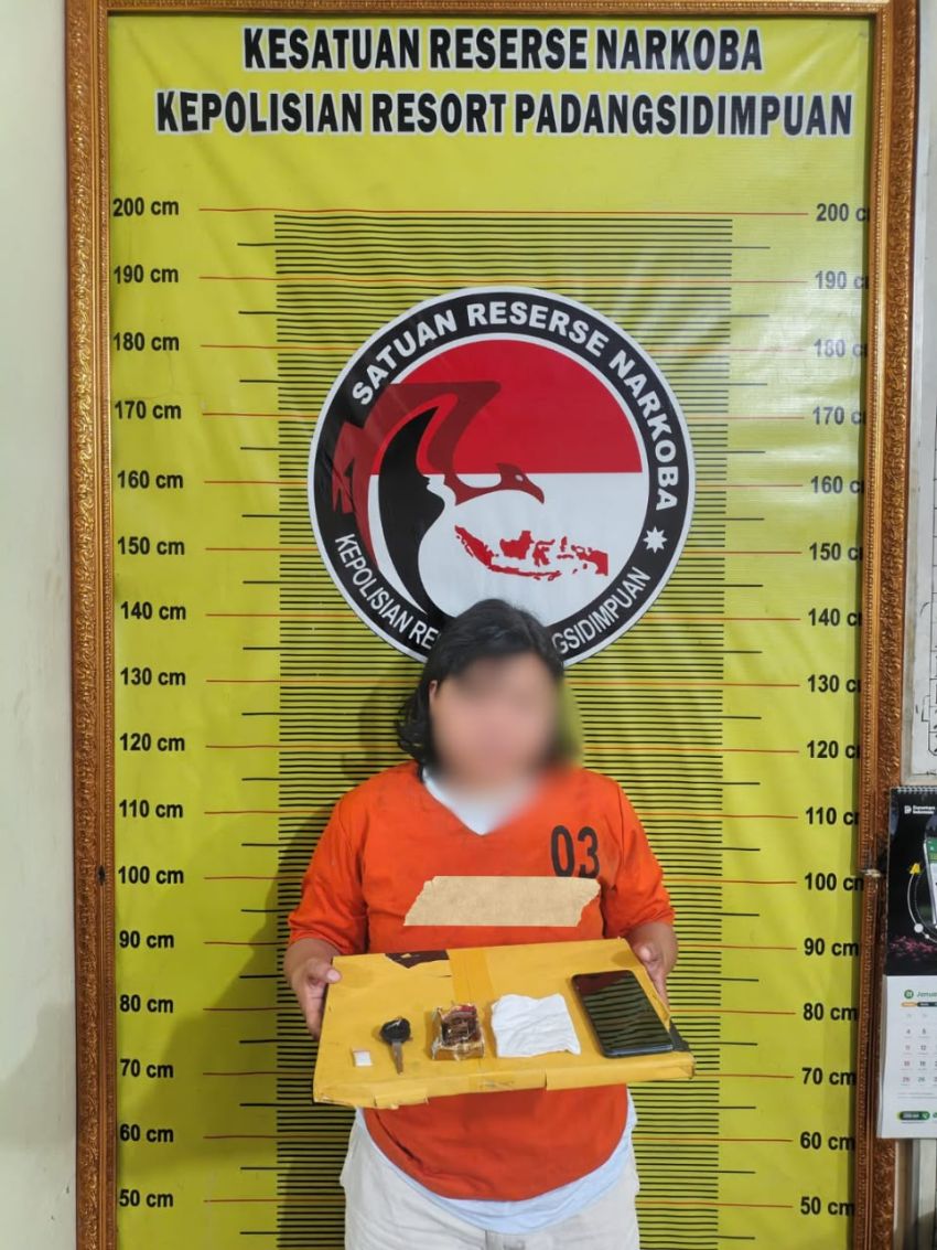 Bawa Sabu dalam Kotak Rokok, AWH Tak Berkutik Saat Digerebek Polres Padangsidimpuan