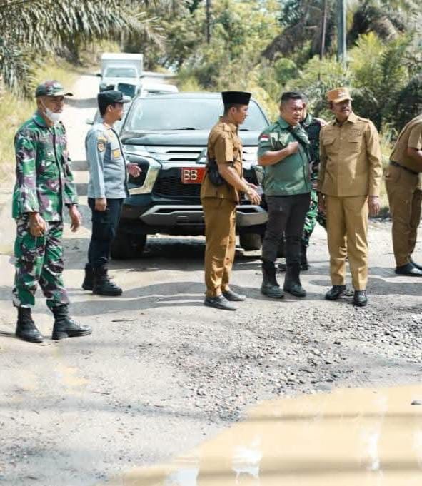 Respons Cepat Bupati Madina, Jalan Viral di Lingga Bayu Ditangani, Pembangunan Jalan Baru Terus Berlanjut